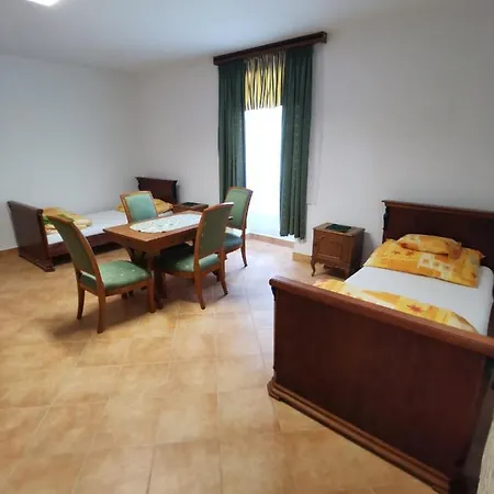 Apartment Igmandi Kuria